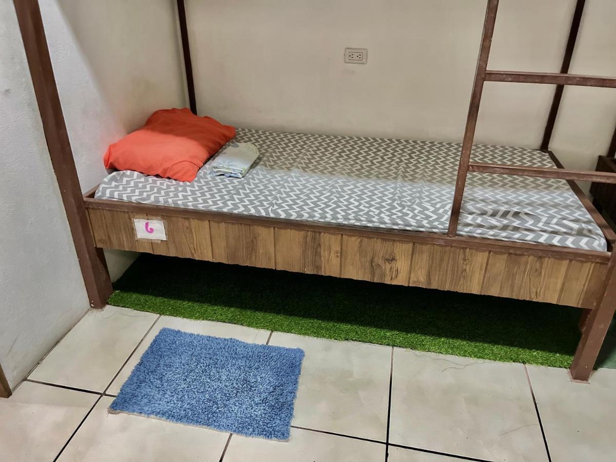 Cheap Hostel Quepos Kültér fotó