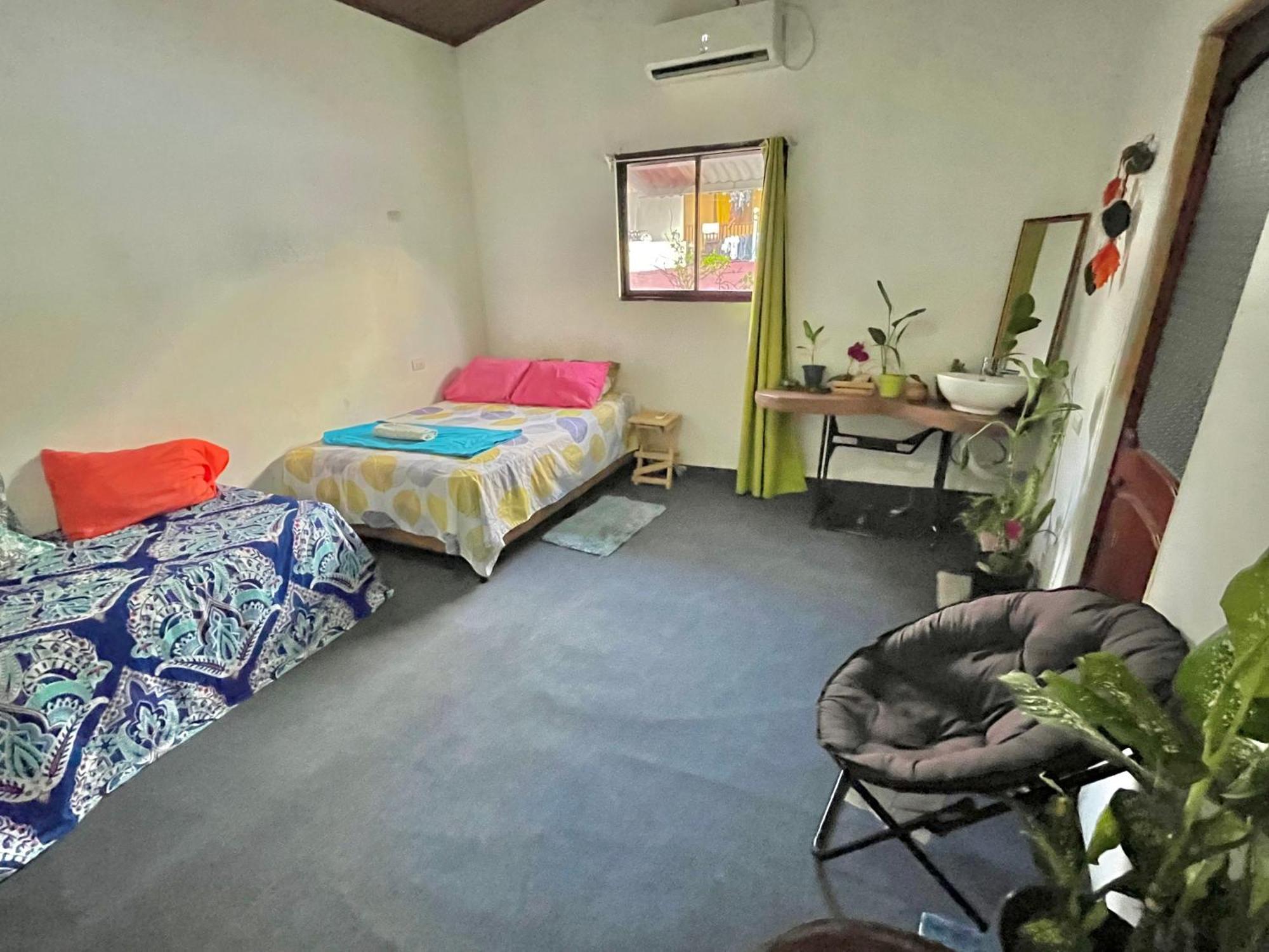 Cheap Hostel Quepos Kültér fotó