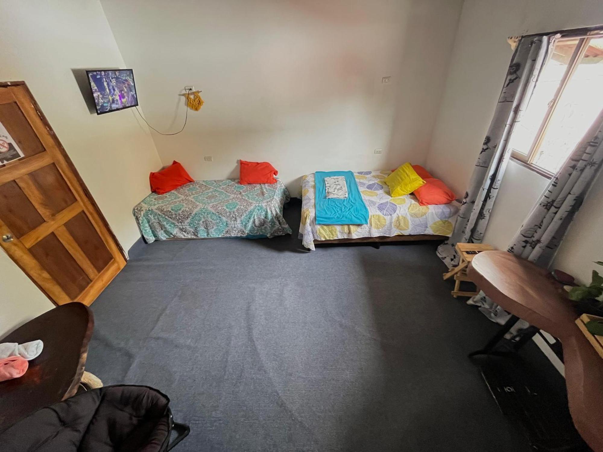 Cheap Hostel Quepos Kültér fotó