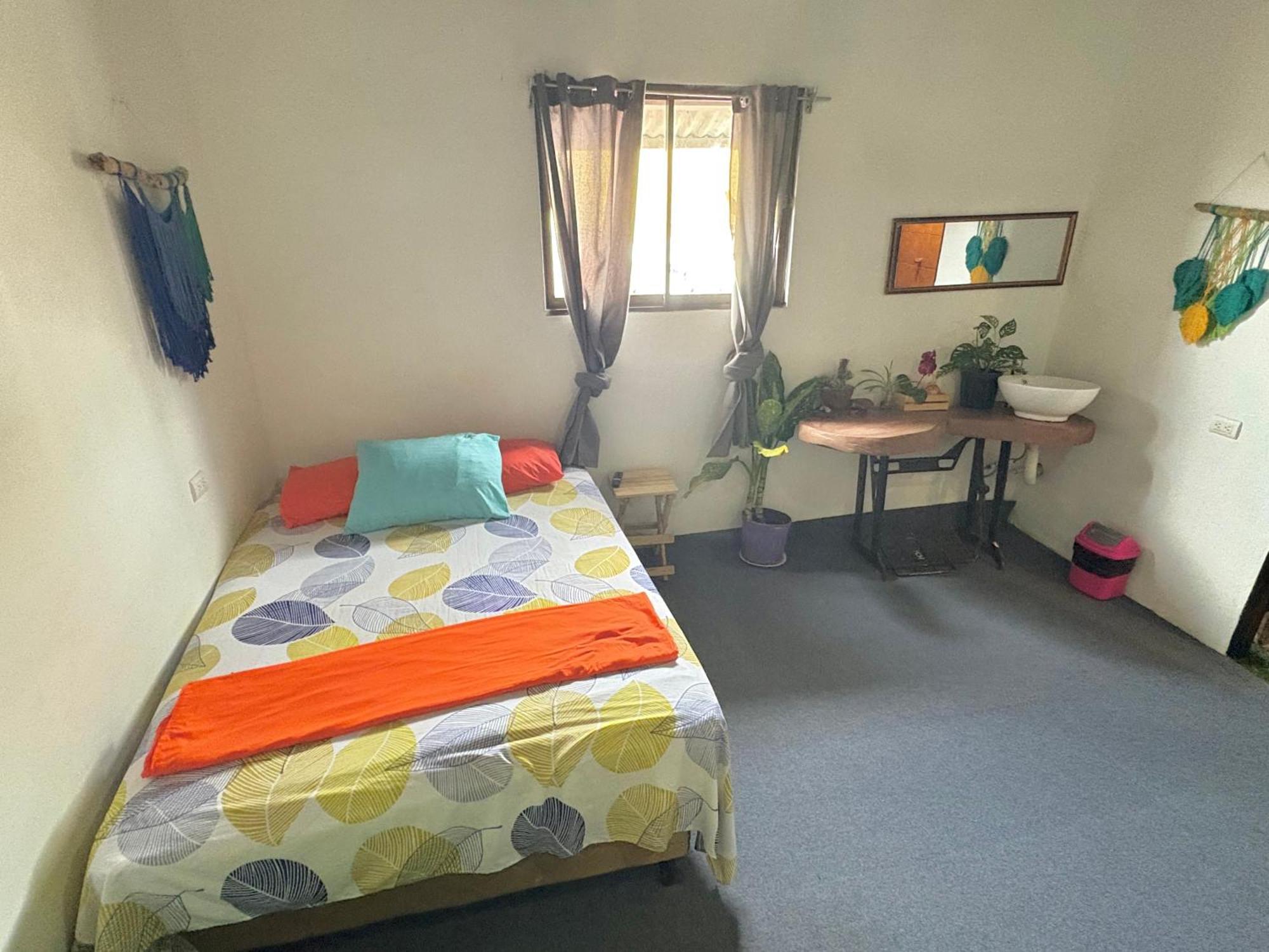 Cheap Hostel Quepos Kültér fotó