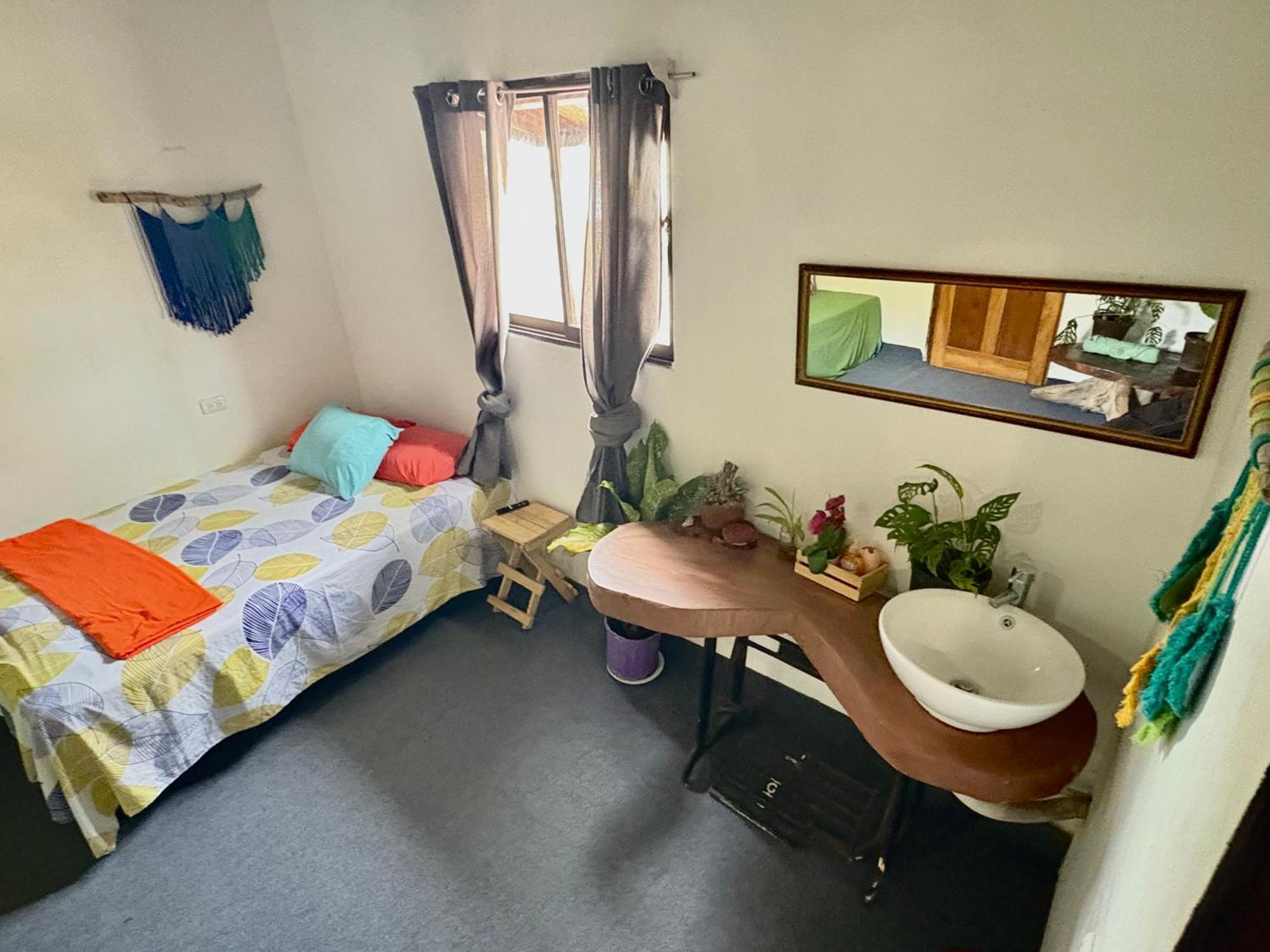 Cheap Hostel Quepos Kültér fotó